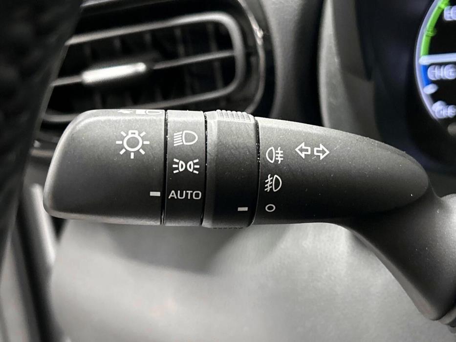 TOYOTA Yaris 2021