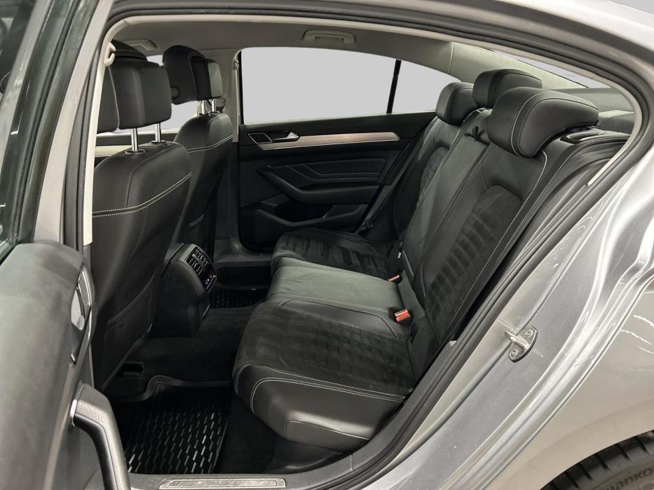 VOLKSWAGEN Passat 2020