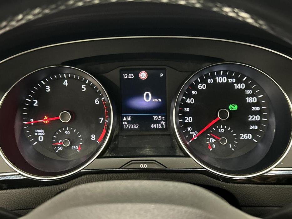 VOLKSWAGEN Passat 2020