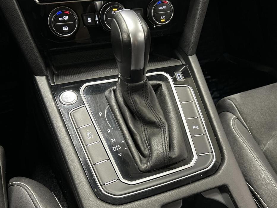 VOLKSWAGEN Passat 2020