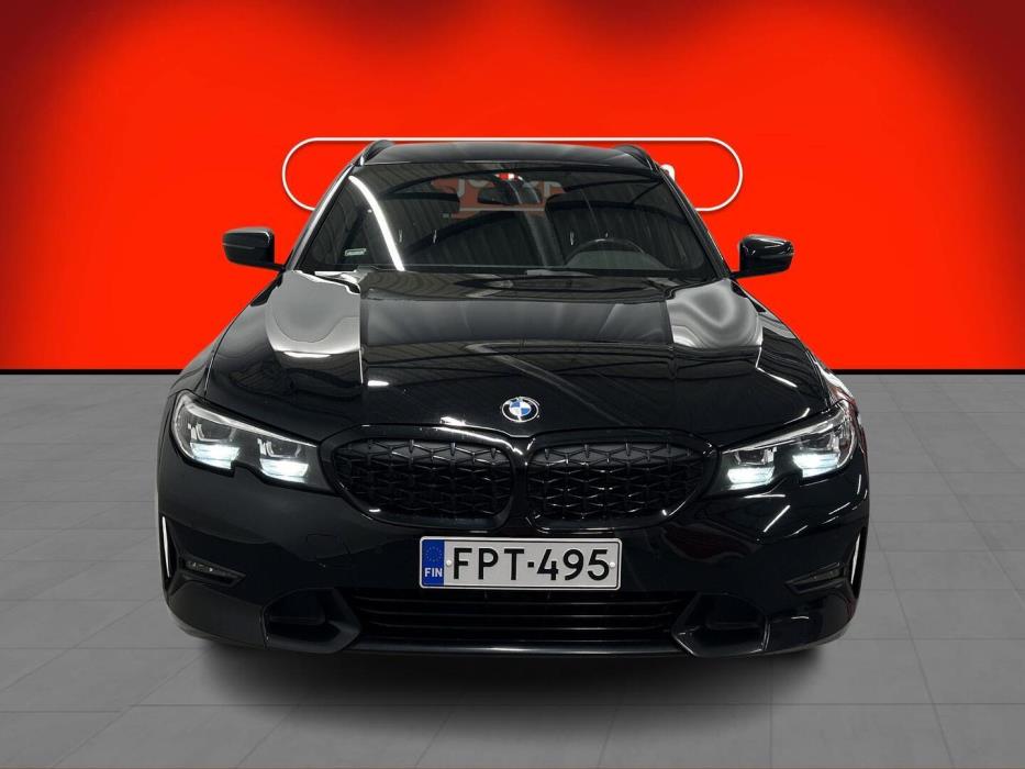 BMW 330 2020