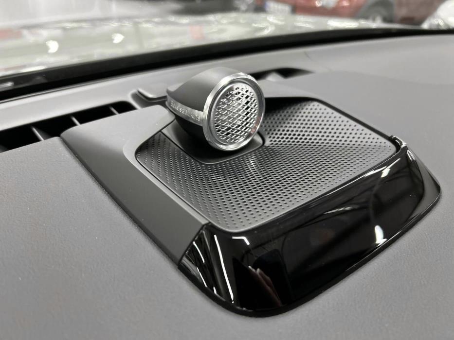 VOLVO EX90 2025