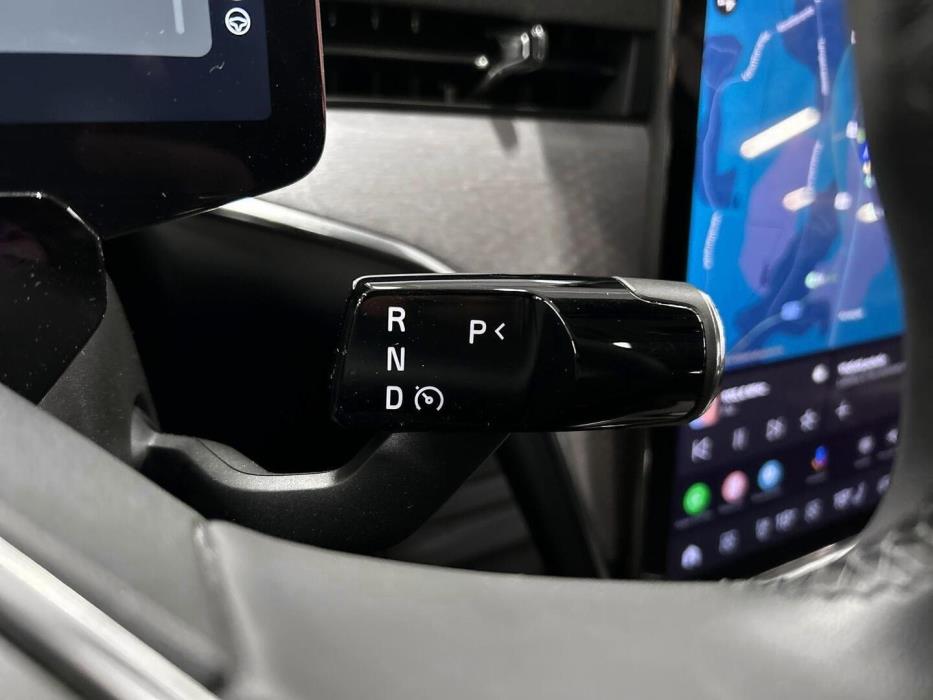 VOLVO EX90 2025