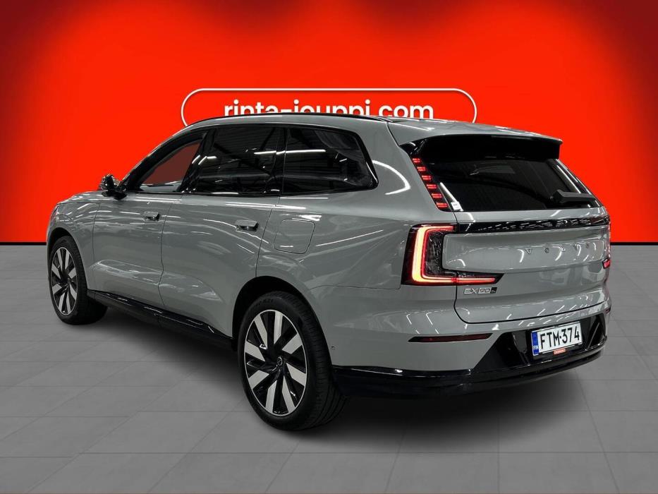 VOLVO EX90 2025