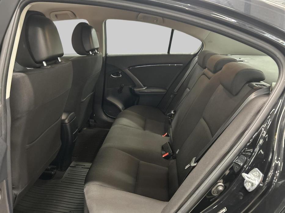 TOYOTA Avensis 2011