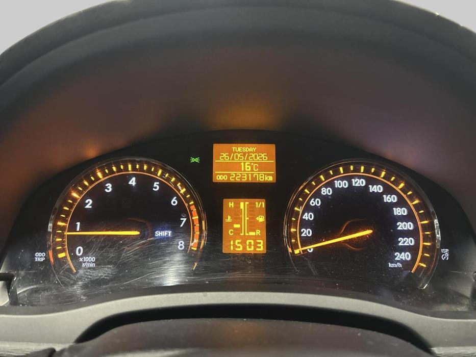 TOYOTA Avensis 2011