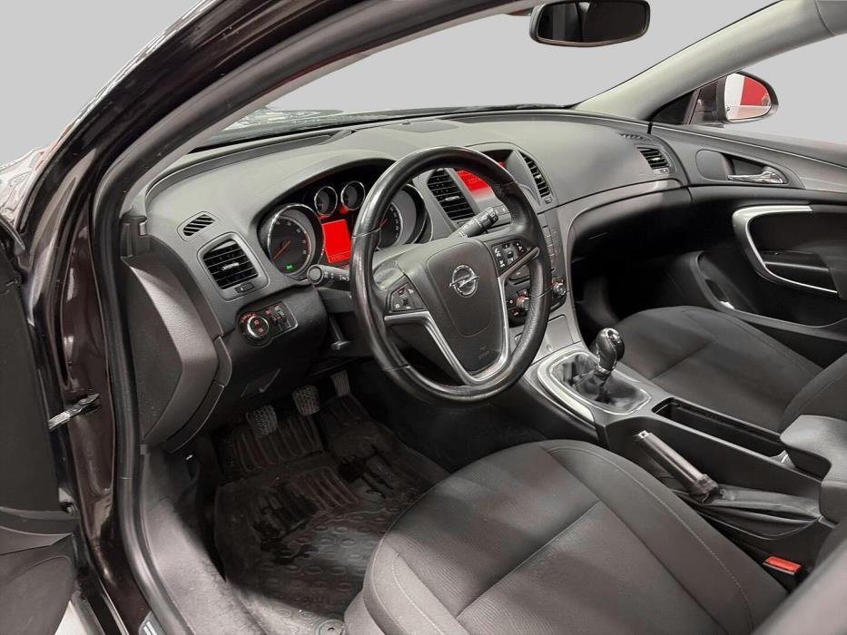 OPEL INSIGNIA 2012