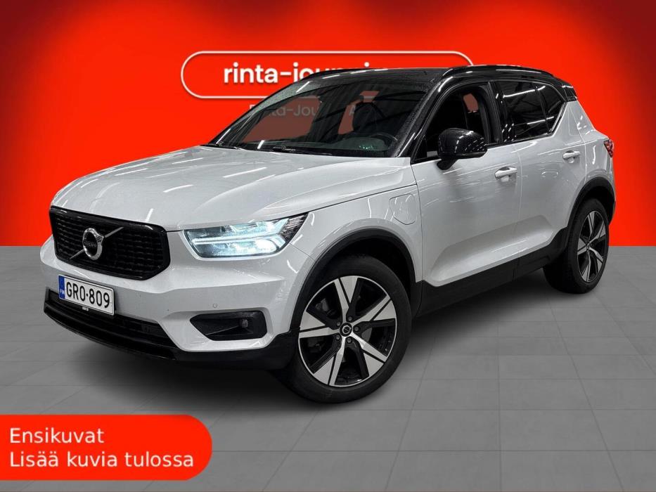 VOLVO XC40 2021