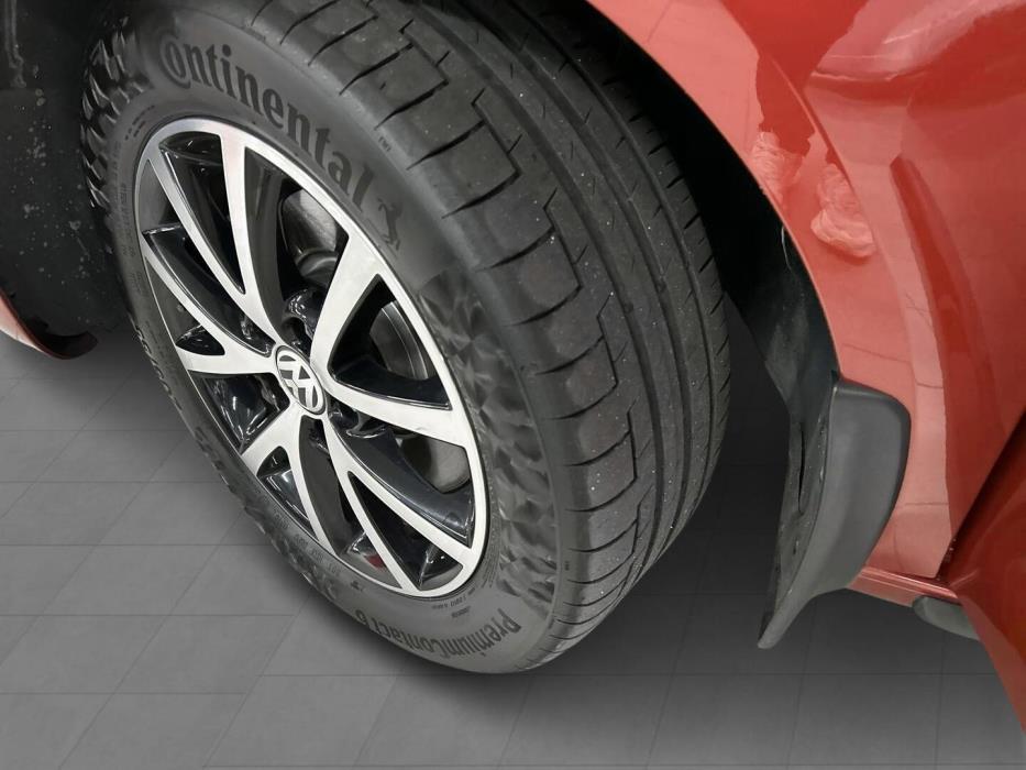 VOLKSWAGEN Touran 2014