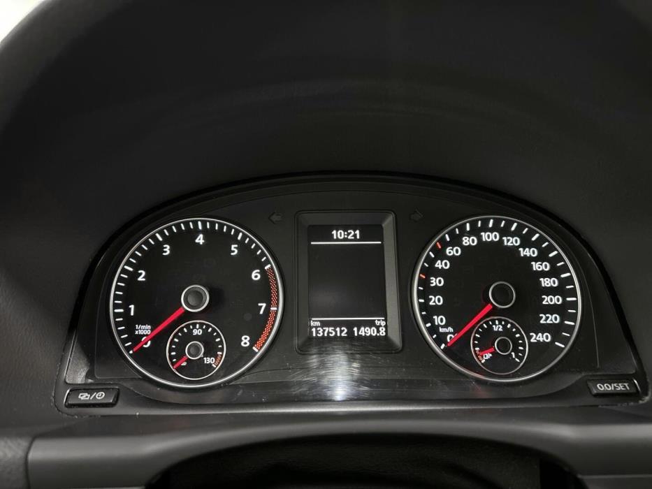 VOLKSWAGEN Touran 2014
