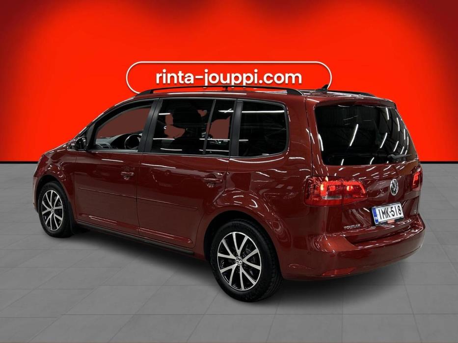 VOLKSWAGEN Touran 2014