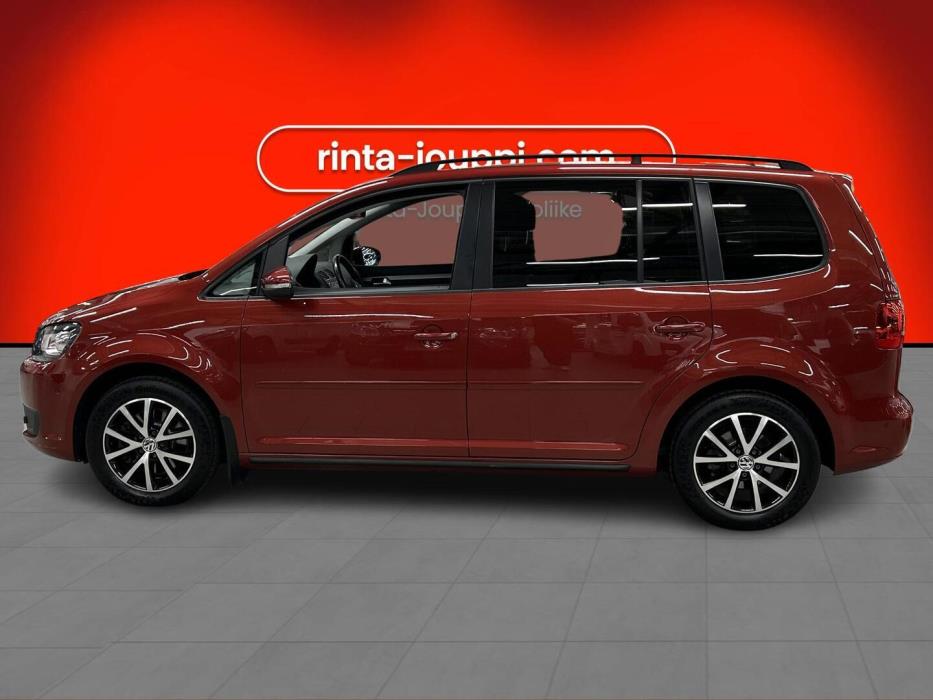 VOLKSWAGEN Touran 2014