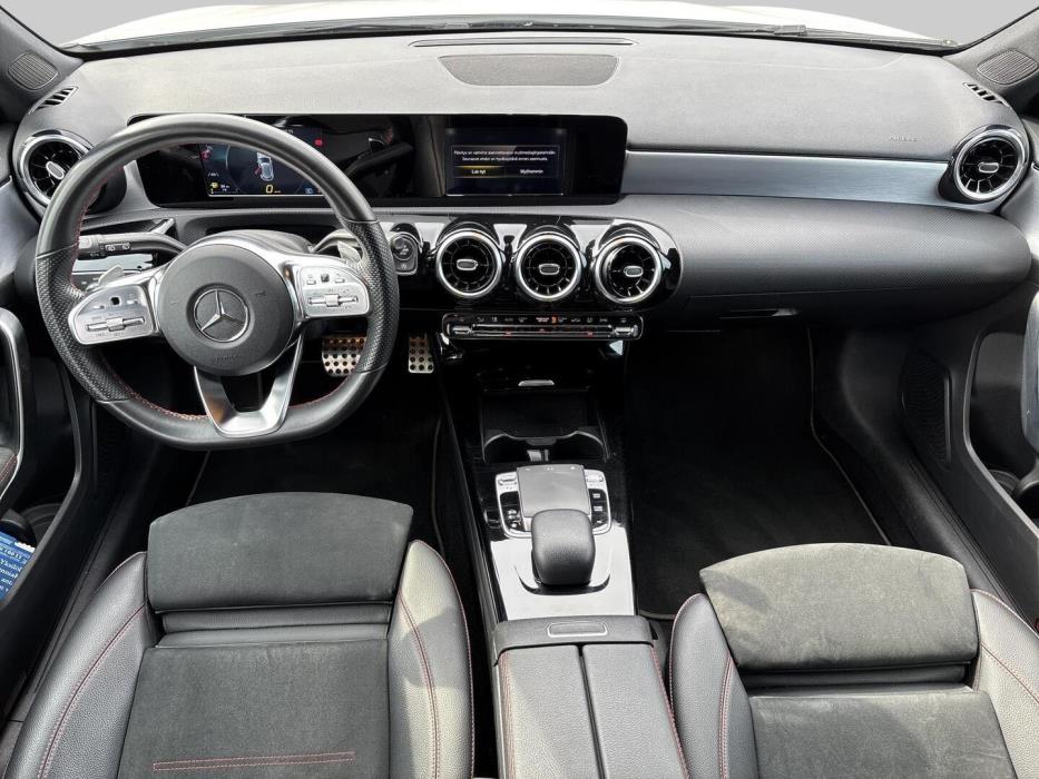 MERCEDES-BENZ A 2020