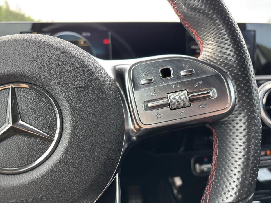 MERCEDES-BENZ A 2020