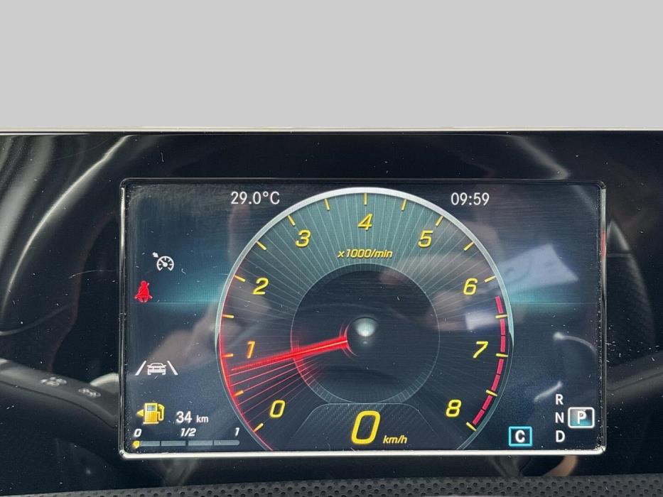 MERCEDES-BENZ A 2020