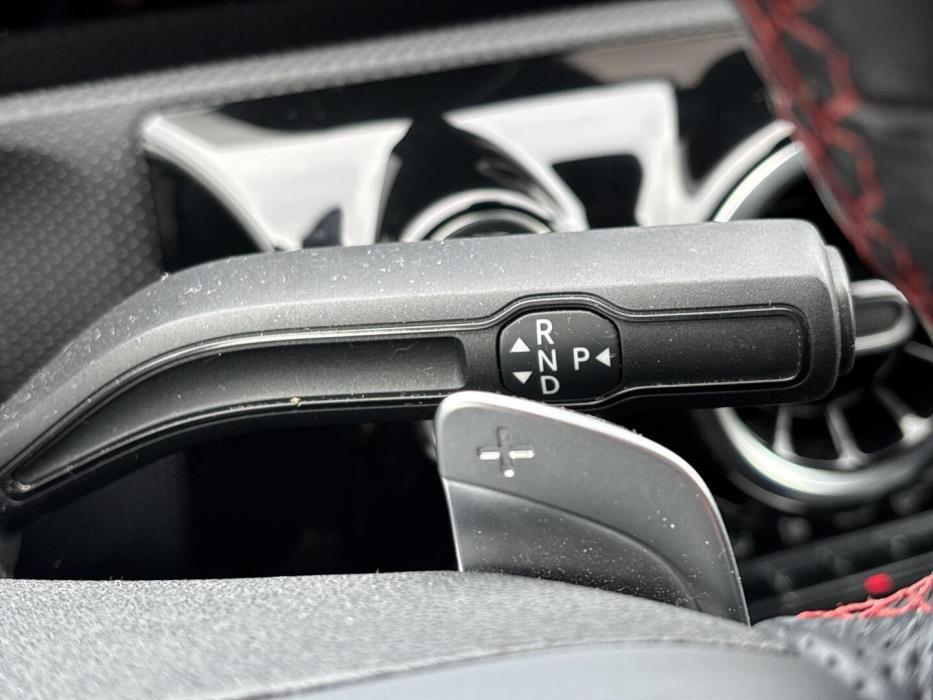 MERCEDES-BENZ A 2020