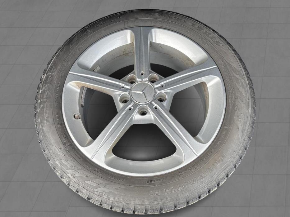 MERCEDES-BENZ A 2020