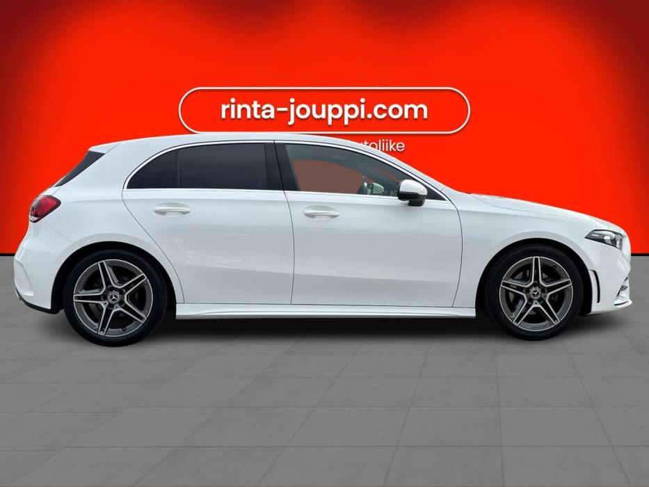 MERCEDES-BENZ A 2020