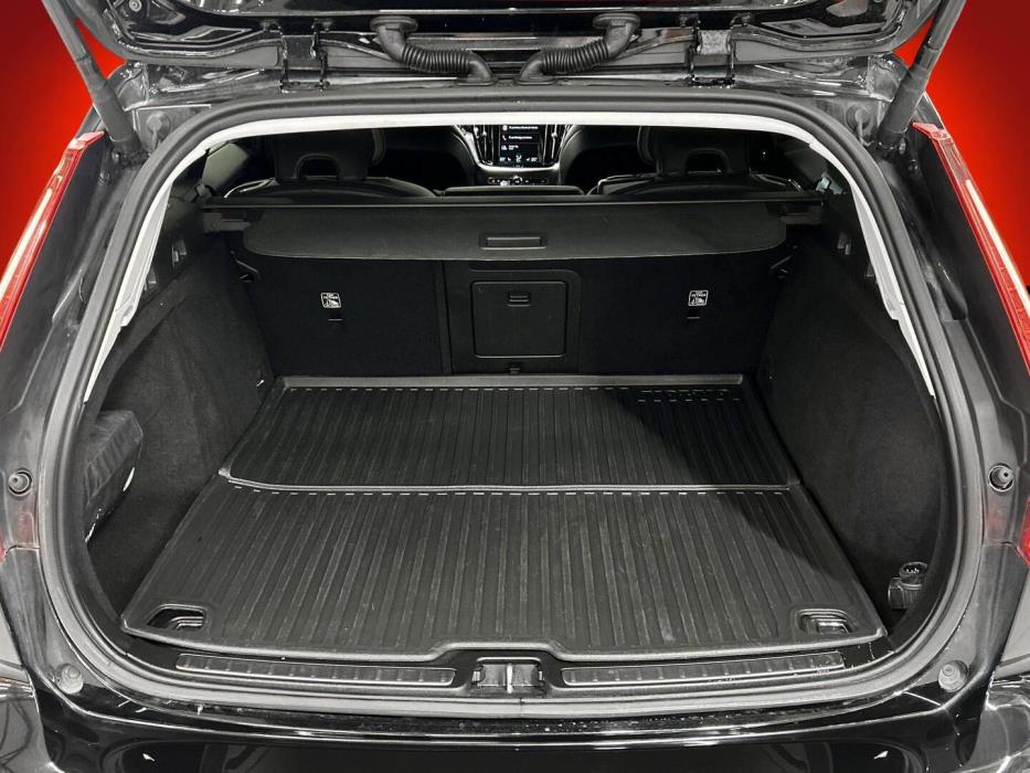 VOLVO V60 2020