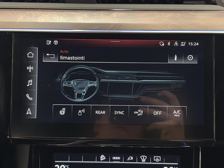 AUDI E-TRON 2022