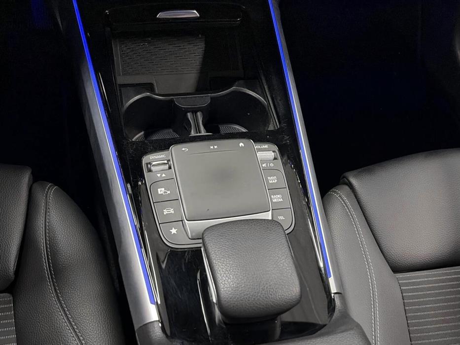 MERCEDES-BENZ EQB 2022