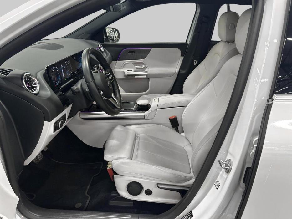 MERCEDES-BENZ EQA 2023