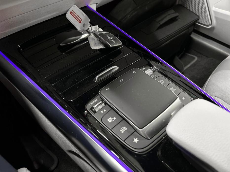 MERCEDES-BENZ EQA 2023