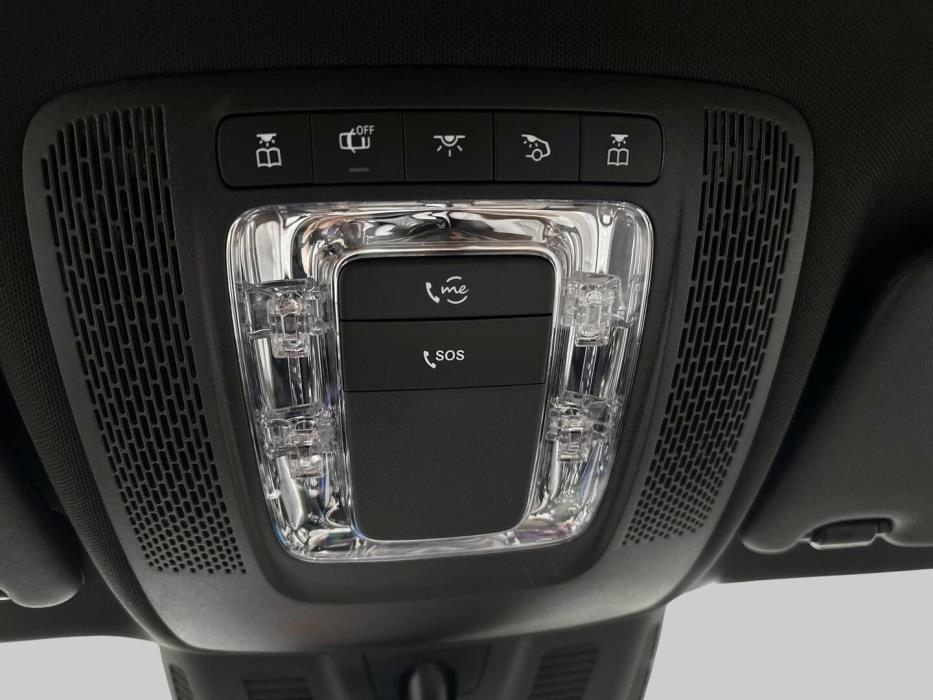 MERCEDES-BENZ EQA 2023