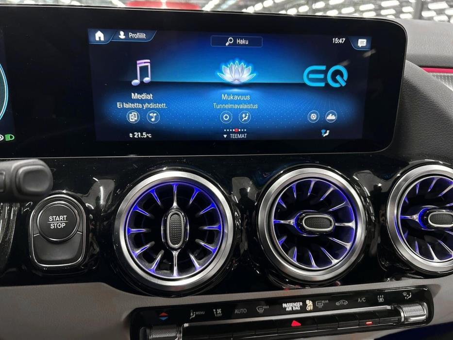 MERCEDES-BENZ EQA 2023