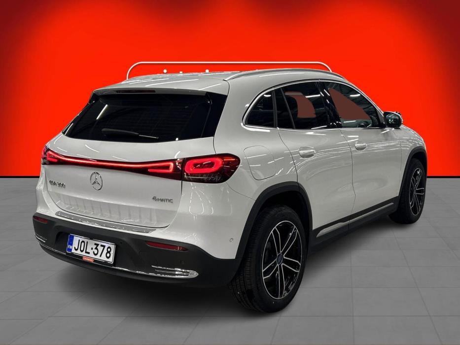 MERCEDES-BENZ EQA 2023
