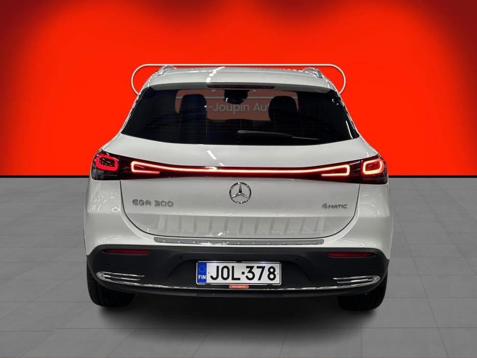MERCEDES-BENZ EQA 2023