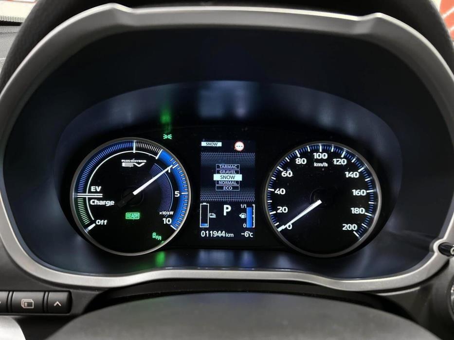 MITSUBISHI ECLIPSE CROSS 2024