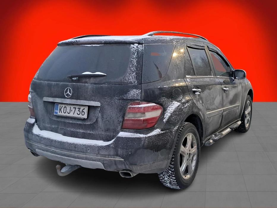 MERCEDES-BENZ ML 2005