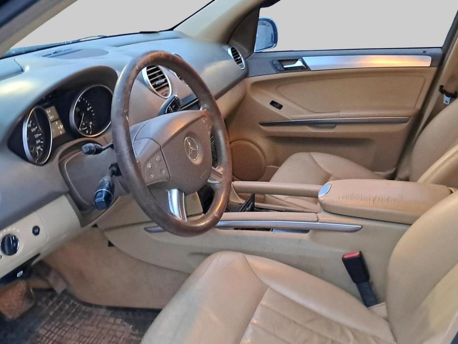 MERCEDES-BENZ ML 2005