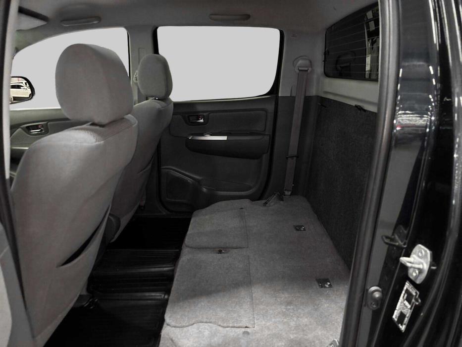 TOYOTA Hilux 2012