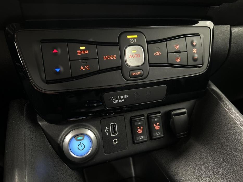NISSAN Leaf 2021