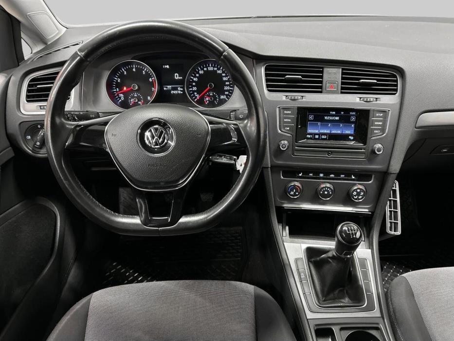 VOLKSWAGEN Golf 2012