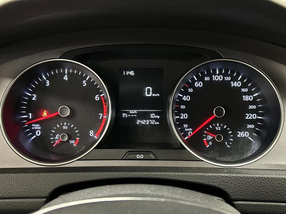 VOLKSWAGEN Golf 2012