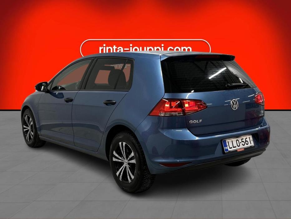 VOLKSWAGEN Golf 2012