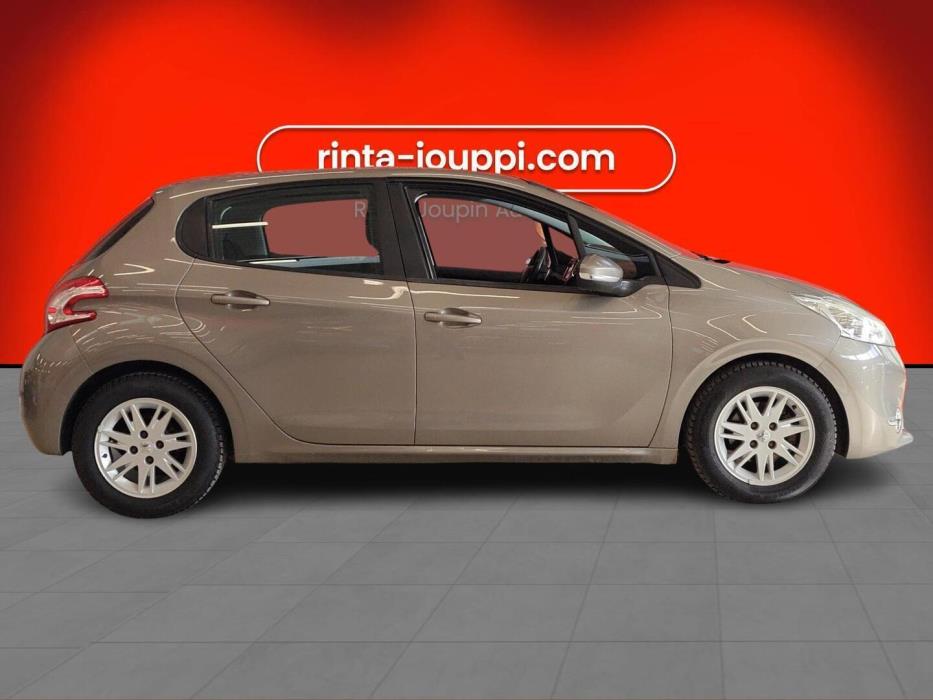 PEUGEOT 208 2013