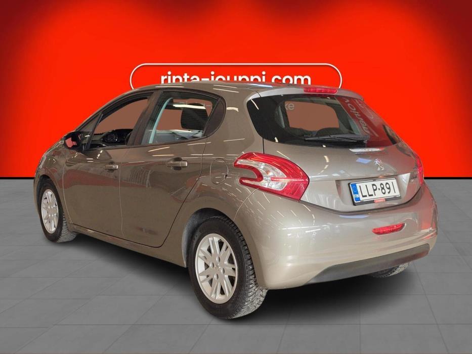 PEUGEOT 208 2013