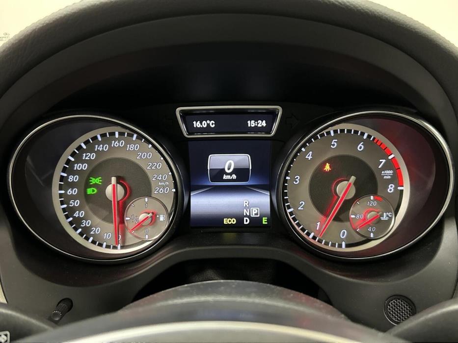 MERCEDES-BENZ CLA 2014