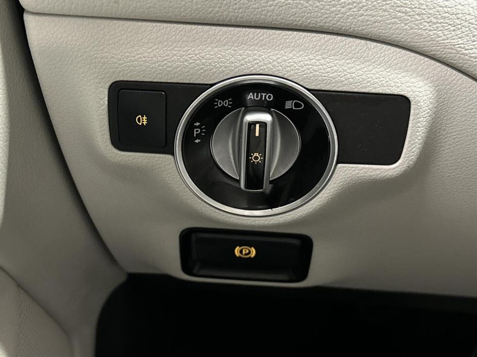 MERCEDES-BENZ CLA 2014