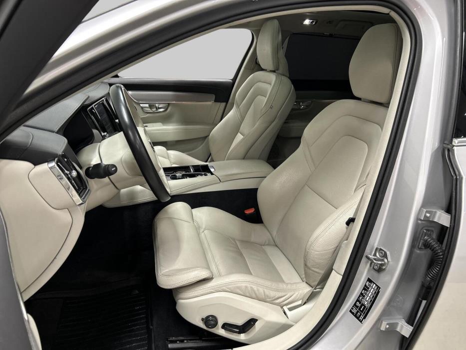 VOLVO V90 2019