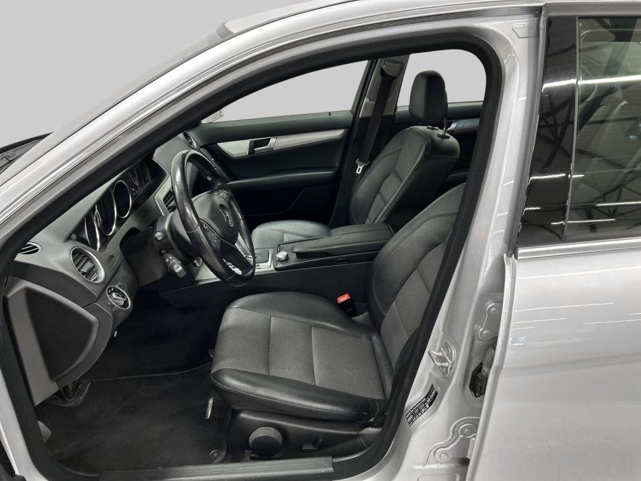 MERCEDES-BENZ C 2012