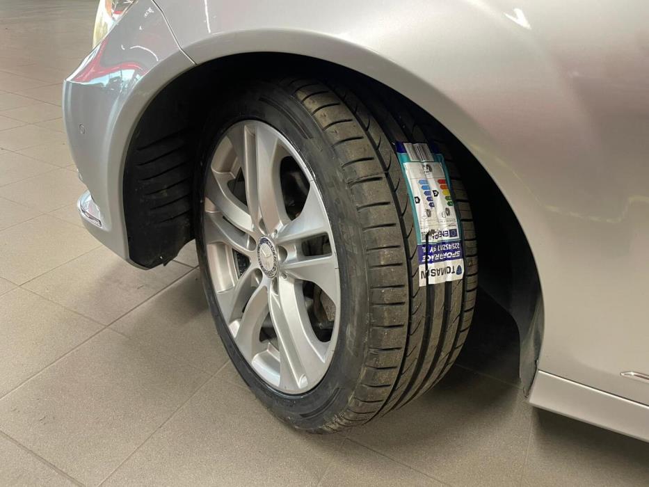 MERCEDES-BENZ C 2012