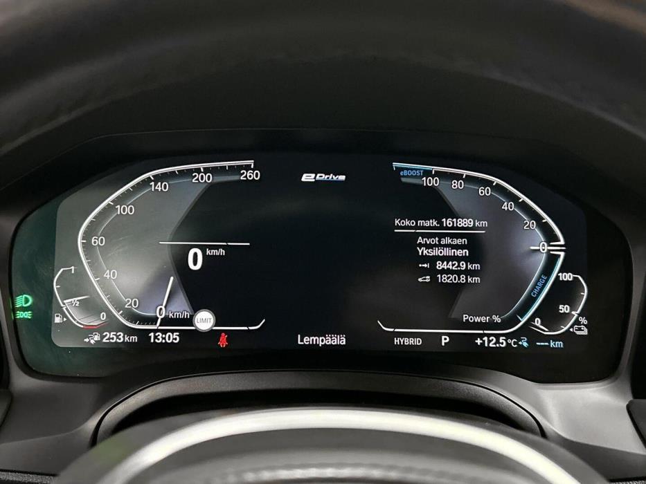 BMW 330 2019