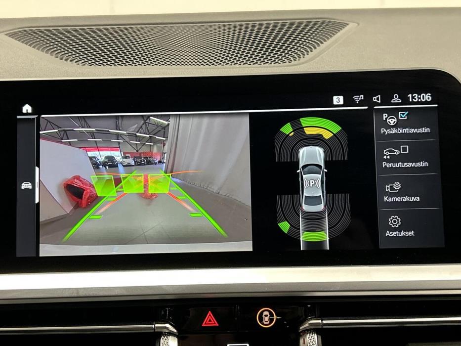 BMW 330 2019