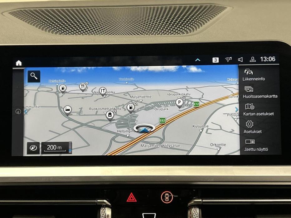 BMW 330 2019