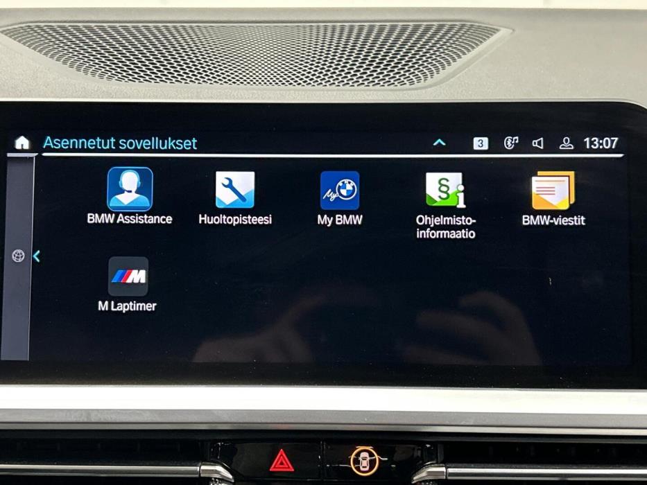 BMW 330 2019
